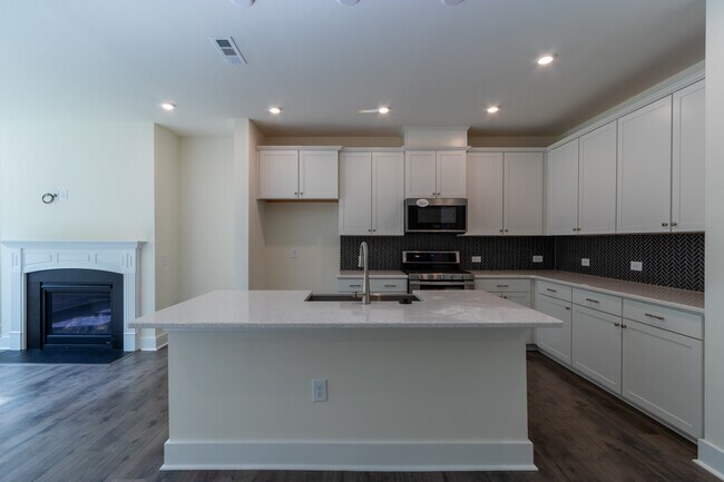 Building Photo - 493 Clark Creek Ln