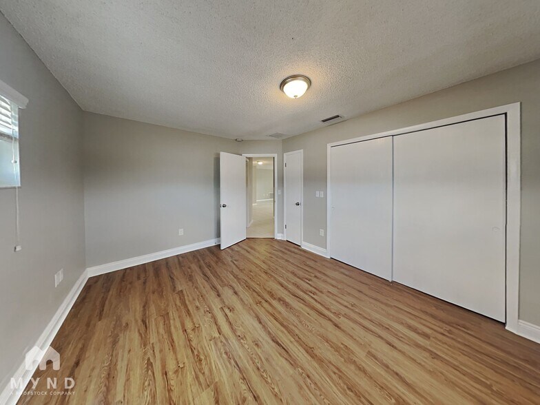 Building Photo - 6339 Langston Ave