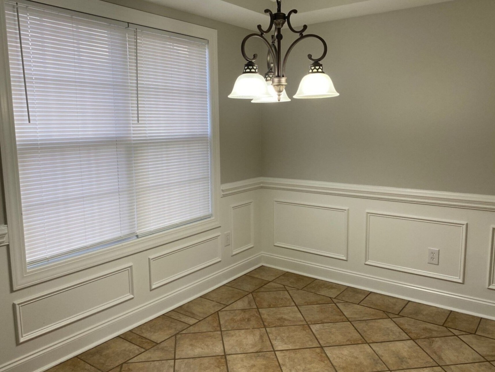 Building Photo - 32 Wyndelake Cv