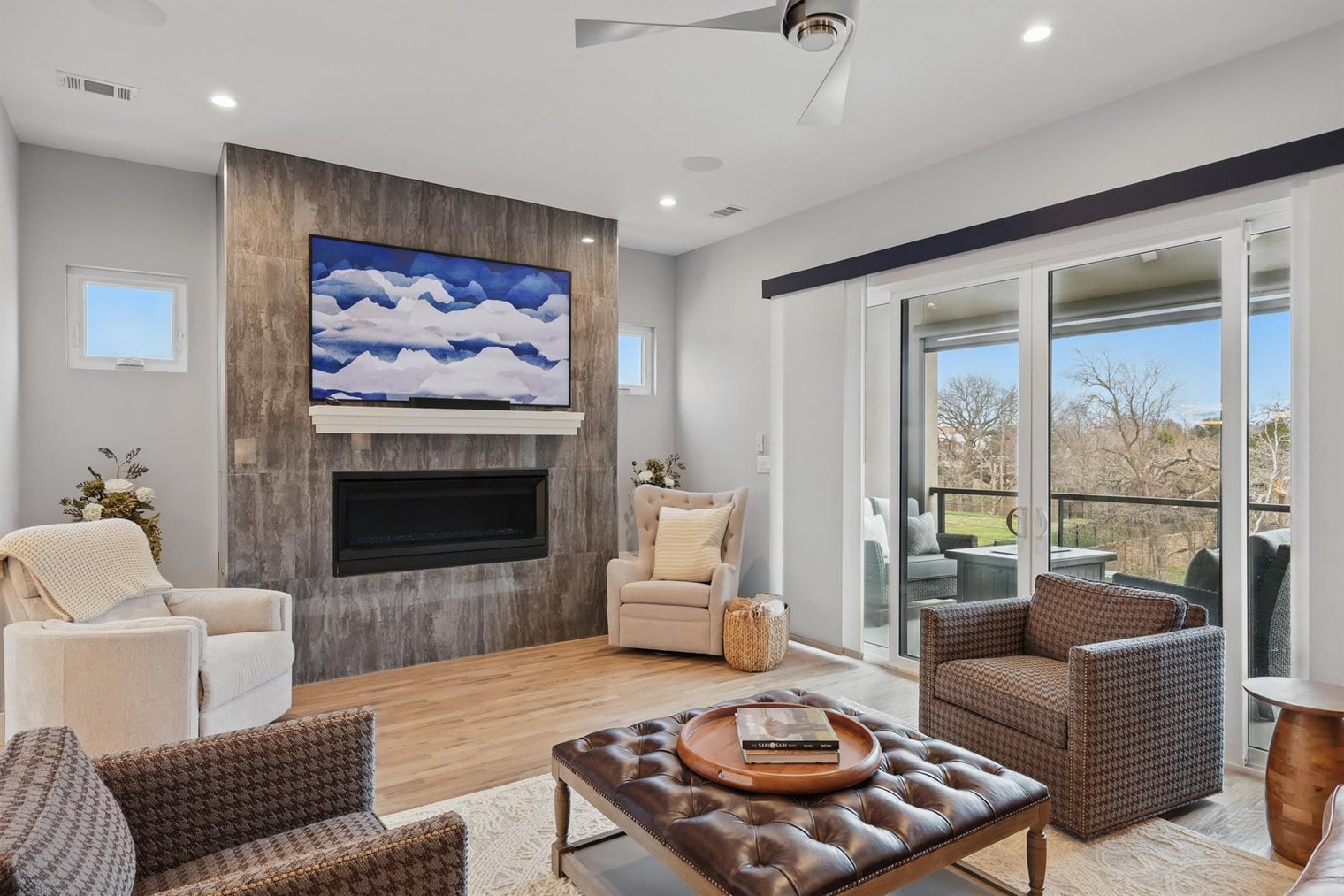 Building Photo - 428 Highwood Trl