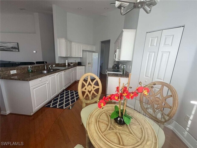 Building Photo - 6255 Wilshire Pines Cir