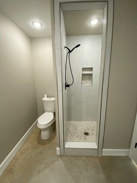 Building Photo - 422 Gia St