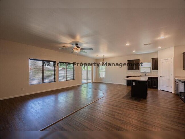 Building Photo - 1520 E Apollo Rd