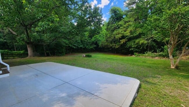 Building Photo - Three-bedroom Rancher in Concord!