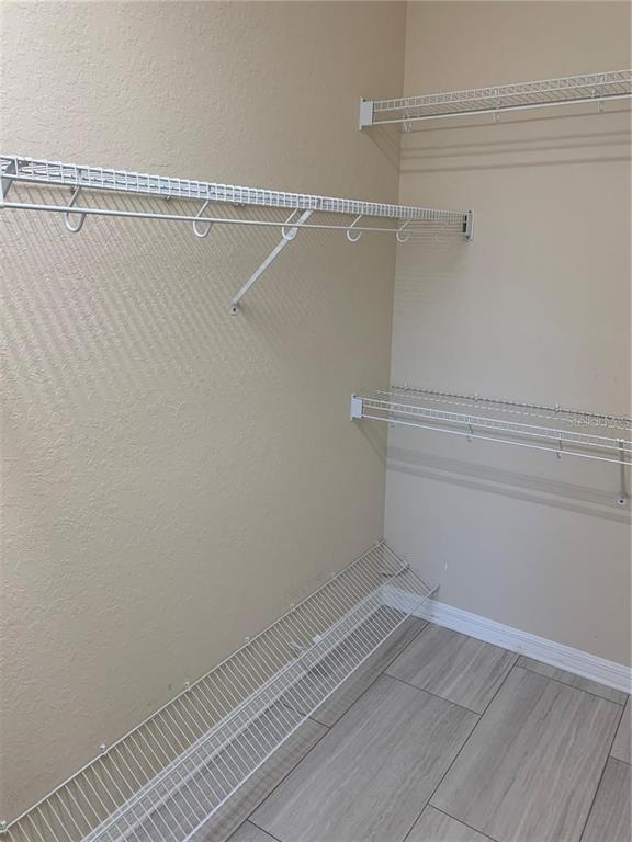 Building Photo - 10724 Banfield Dr