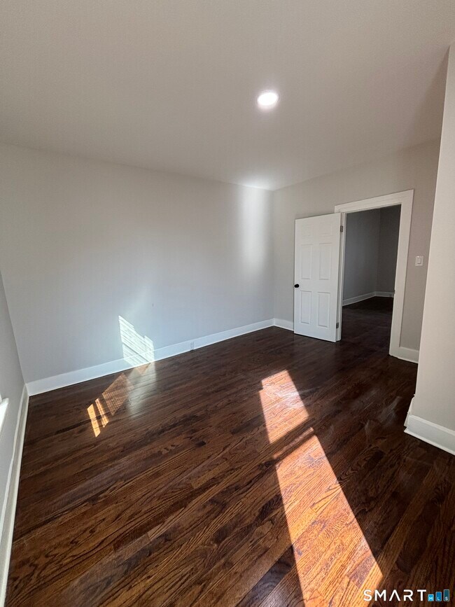 Building Photo - 509 Ogden St