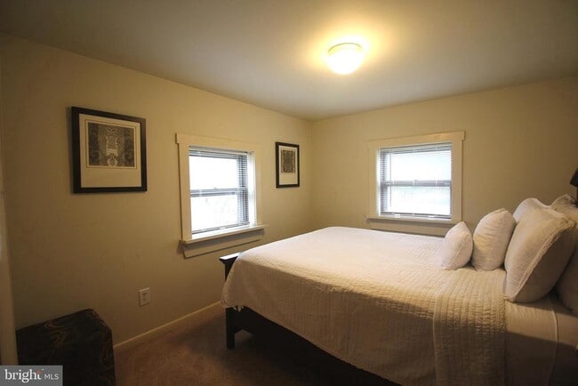 Building Photo - 48 Poor Farm Rd