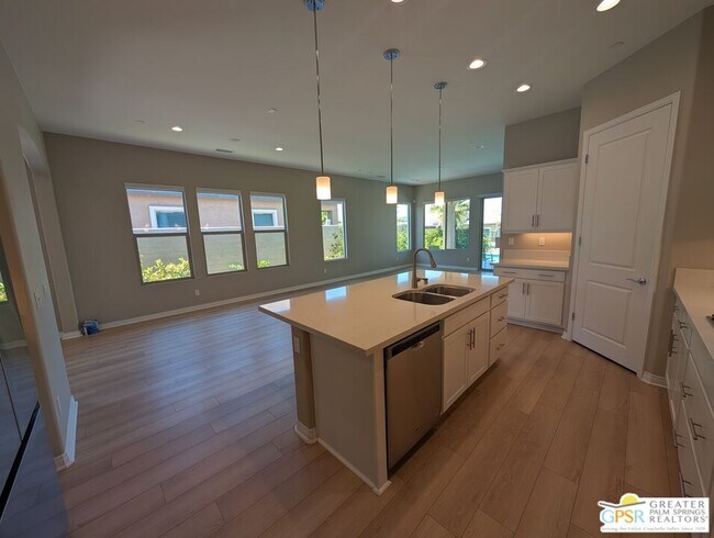 Building Photo - 20 Grenache