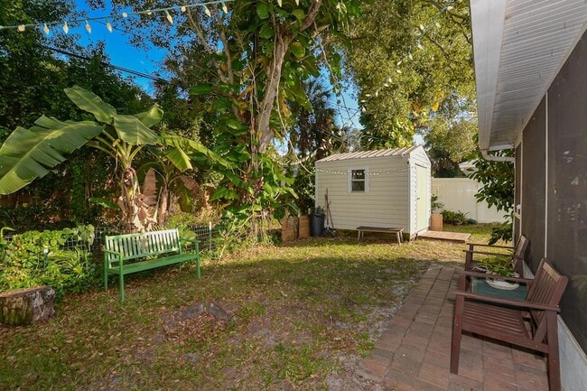 Building Photo - 2386 28th Ave SW