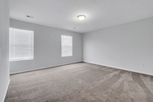 Building Photo - Modern 4-Bedroom Home in Butler Knoll in I...