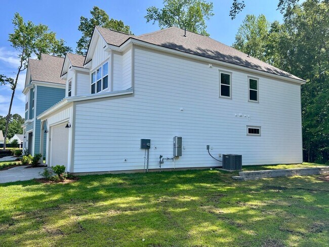 Building Photo - 4008 Flatiron Dr