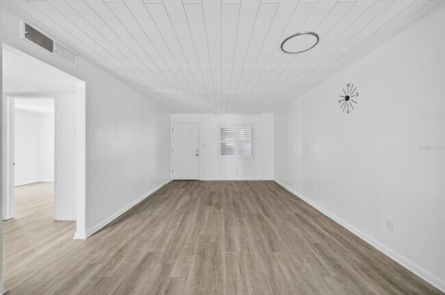 Building Photo - 2808 W Azeele St