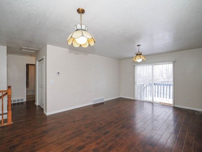 Building Photo - Beautiful Home in West Valley