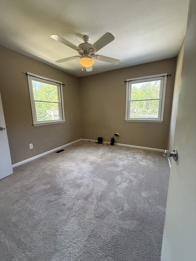 Building Photo - 7010 Sorrell Ln