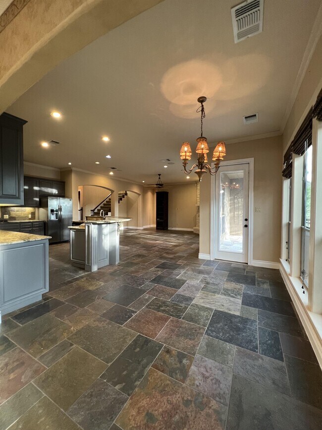 Building Photo - 2922 Ivory Creek