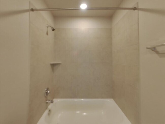 Building Photo - 5200 Saddle Clb Dr
