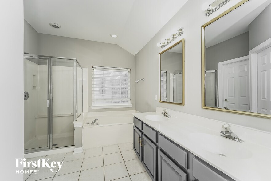 Building Photo - 1240 Blackstone Ct NW