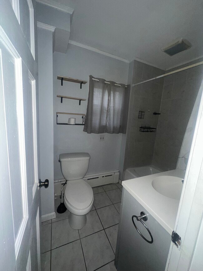 Building Photo - 161 Van Buren St