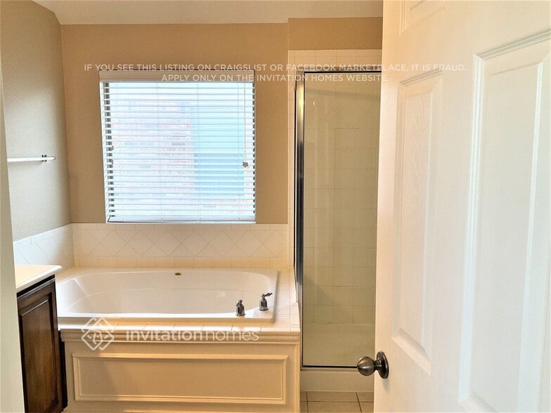Building Photo - 4024 Dellman Dr
