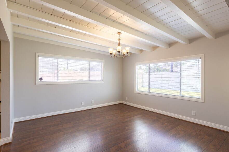Building Photo - 5532 Vallecito
