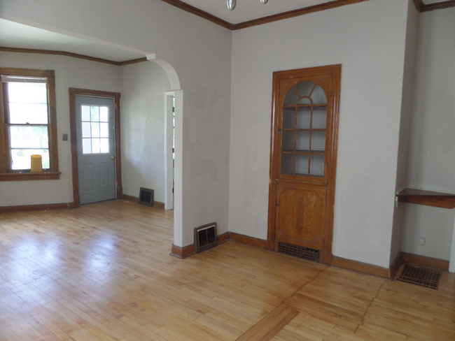 Building Photo - 2816 N Fratney St