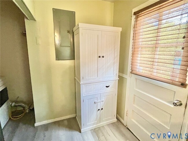 Building Photo - 3911 Sunburst Rd