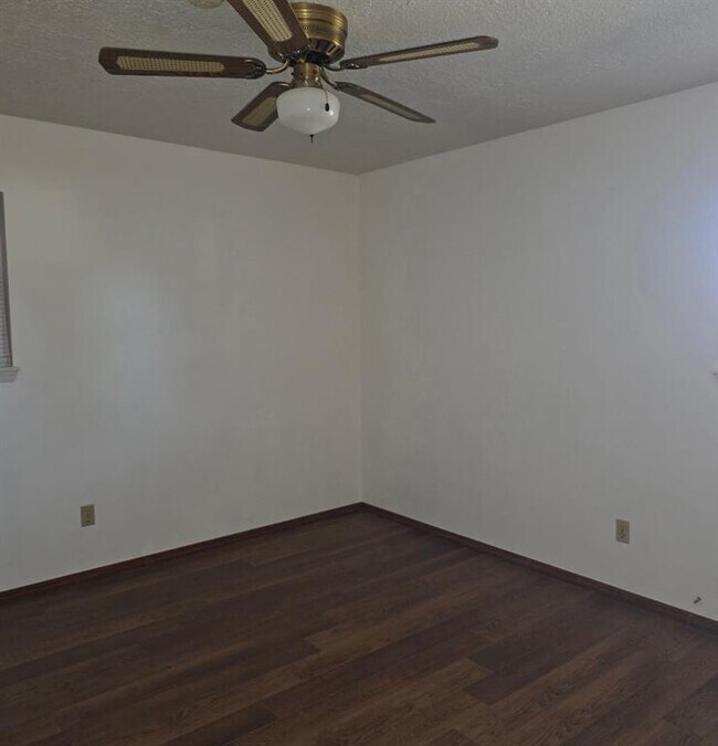 Building Photo - 5800 Kingston Rd