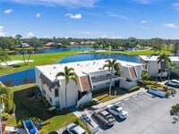 Building Photo - 7193 W Country Club Dr N