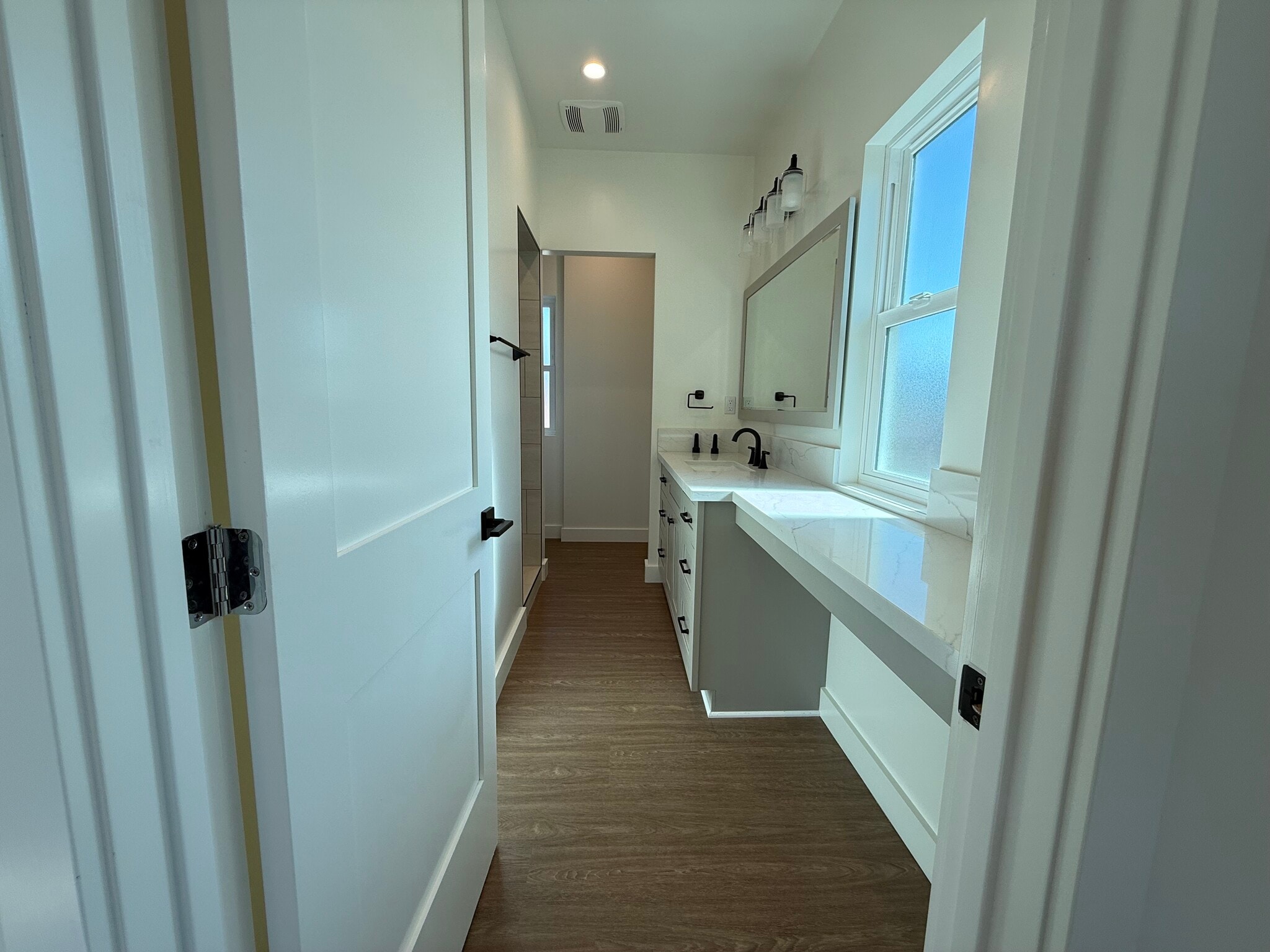 Master Bath - 1809 Lake St