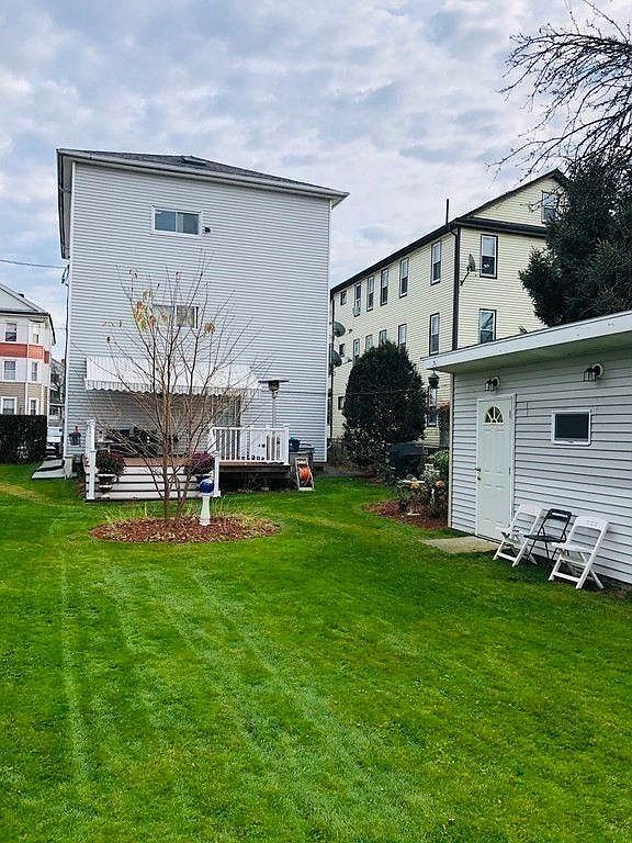 Building Photo - 18 Fairbanks St