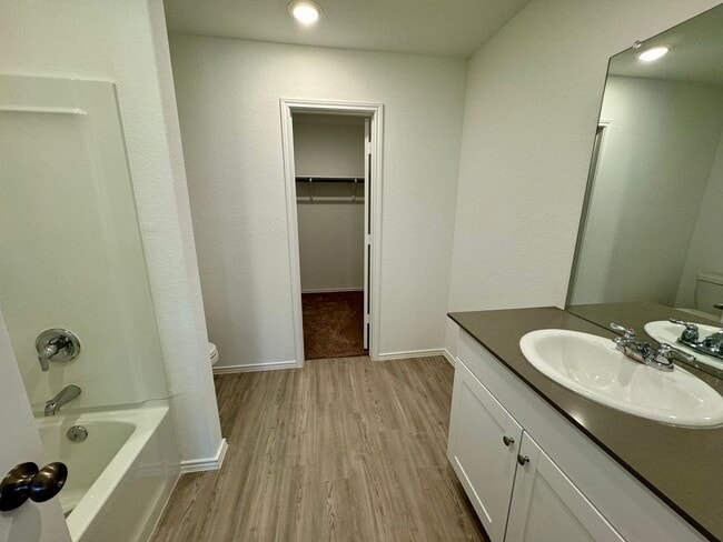 Building Photo - Beautiful 3/2 Rental Home in Bulverde