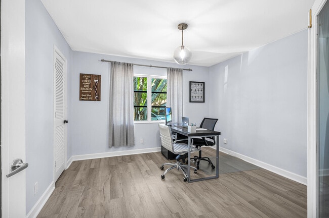 Building Photo - 3811 Arelia Dr
