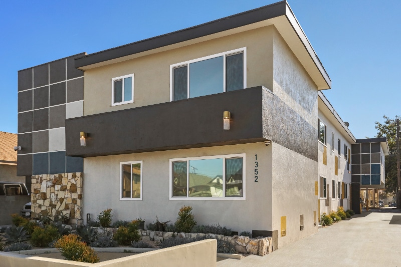 Building Photo - 1352 W 36th St