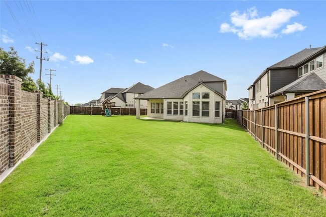 Building Photo - 12732 Cooper River Trl