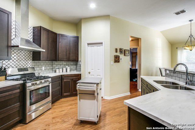 Building Photo - 8826 Brae Vista