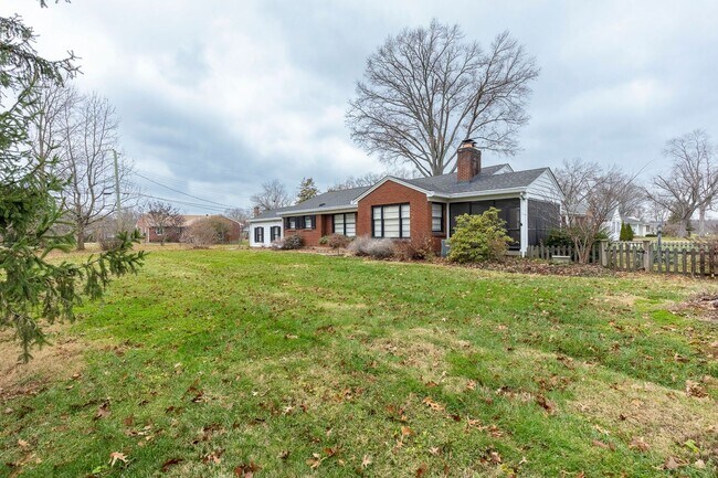 Building Photo - 4225 Rudy Ln