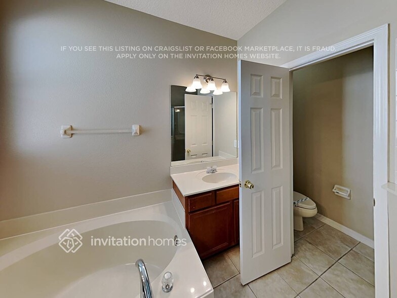 Building Photo - 6510 Lake Pembroke Pl