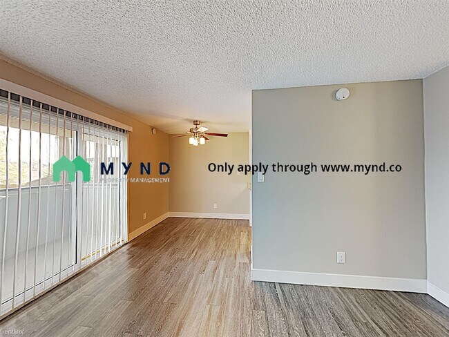 Building Photo - 2 br, 1 bath Apartment - 1025 35th Ave Apt 13