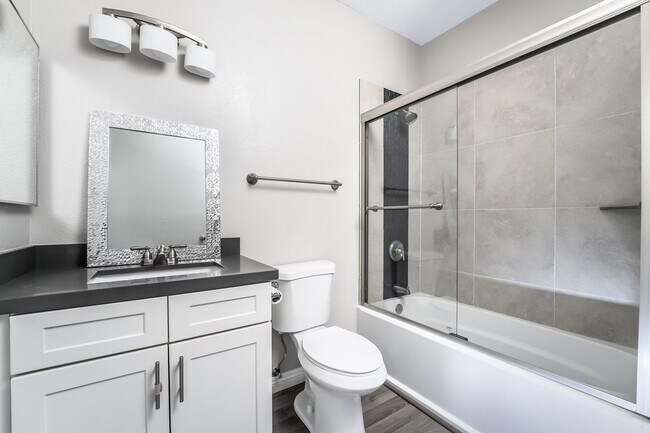 Building Photo - 1851 Hillpointe Rd