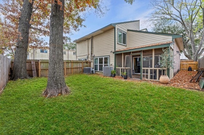 Building Photo - 1504 Early Ln