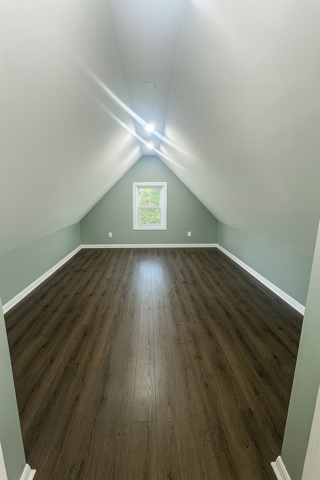 Building Photo - 1820 Albany Ave