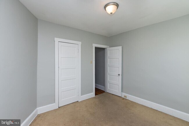 Building Photo - 4312 Dobson St