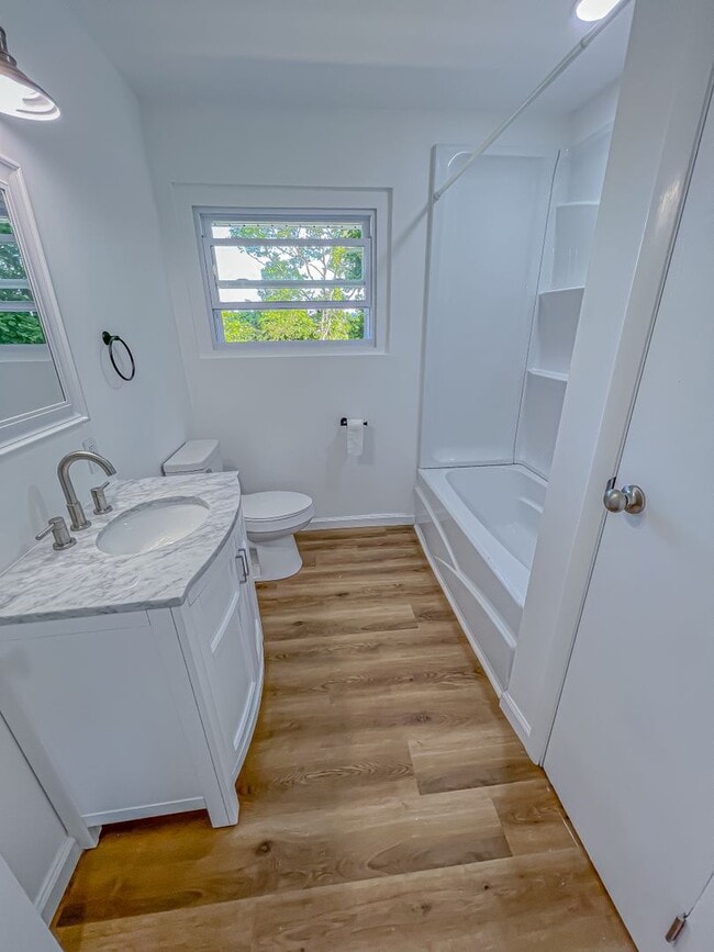Building Photo - Completely Renovated Ranch in Parkland Sch...