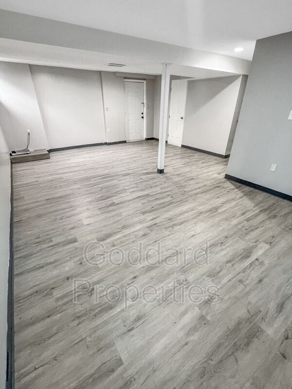 Building Photo - 8535 Hayshed Ln