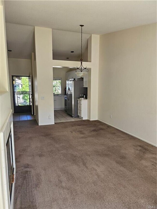 Building Photo - 291 Chaumont Cir