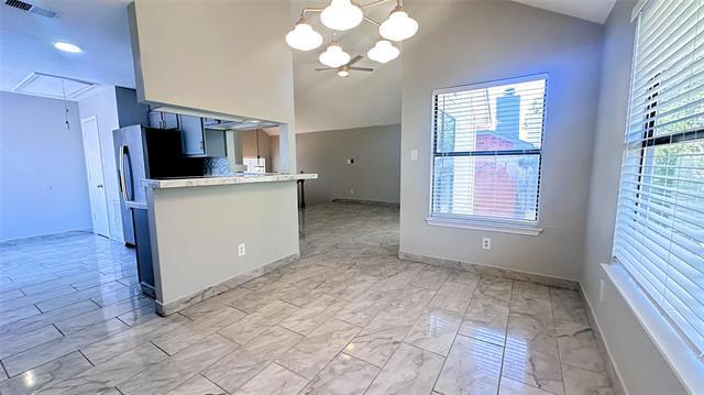 Building Photo - 708 Meadowcreek Ct