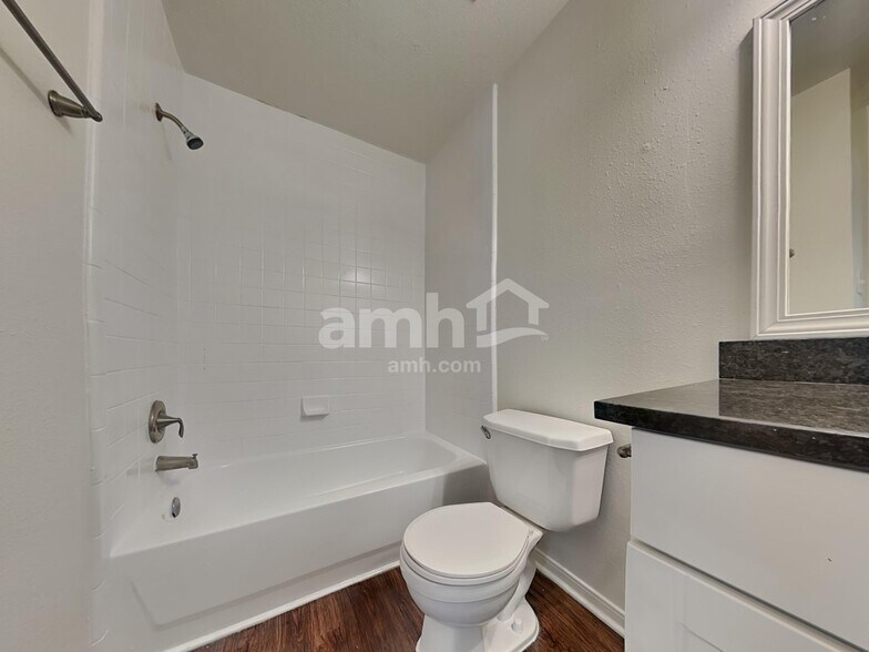 Building Photo - 6550 Garden Trail Ct