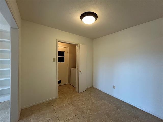 Building Photo - 415 Ridgewood Dr