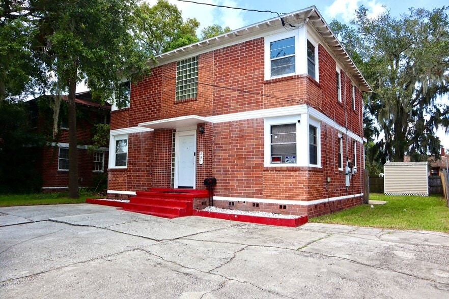 Primary Photo - 237 E 21st St