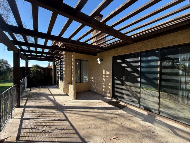 Building Photo - Orcutt Single Story Condo in The Gated Community of Creekridge Villas